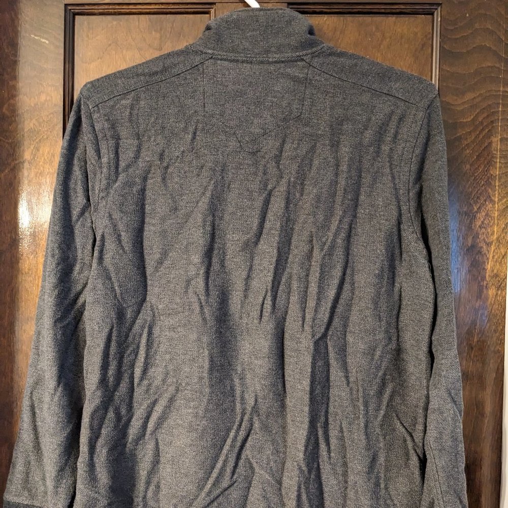 Heavy Three Button Top - Picture 2 of 6